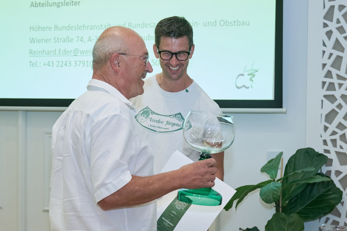 (c) Wein Burgenland